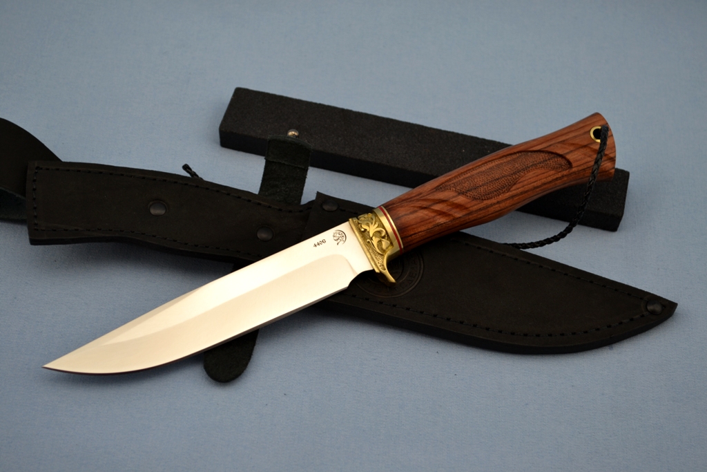 Нож "Беркут" (440C, художественное литье латунь перед, бубинга, резной)