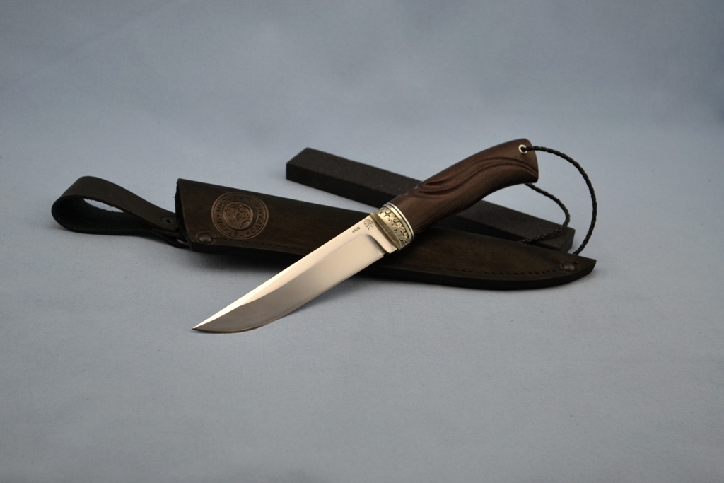 Нож "Волк" (440C, художественное литье мельхиор перед, венге, резной)